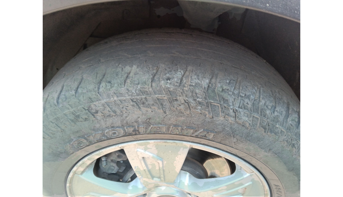 2013 Mahindra XUV500 W8, Diesel, Manual, 1,56,832 km, tyre