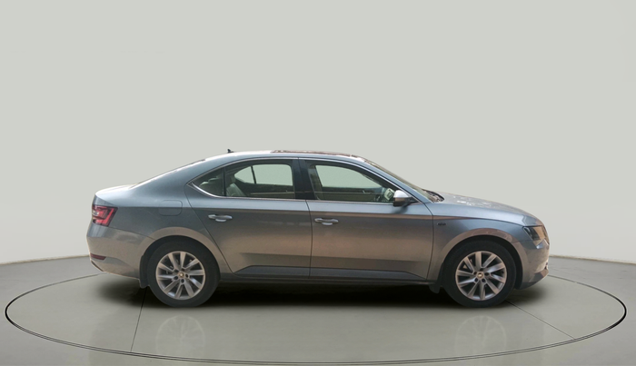 2017 Skoda Superb L&K 2.0 TDI AT, Diesel, Automatic, 1,42,683 km, exterior