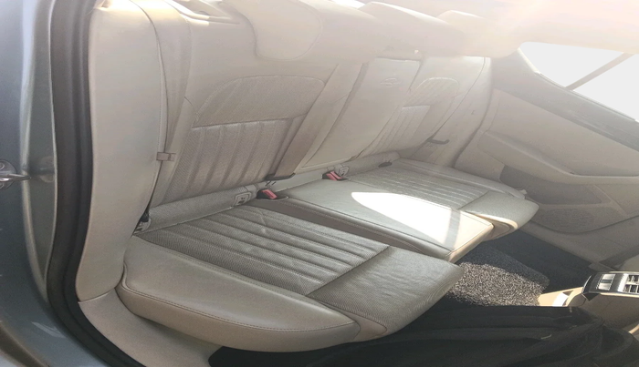 2017 Skoda Superb L&K 2.0 TDI AT, Diesel, Automatic, 1,42,683 km, interior