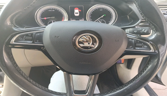 2017 Skoda Superb L&K 2.0 TDI AT, Diesel, Automatic, 1,42,683 km, interior