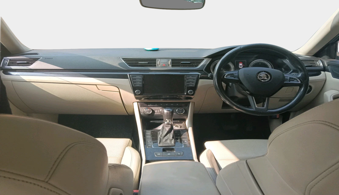 2017 Skoda Superb L&K 2.0 TDI AT, Diesel, Automatic, 1,42,683 km, interior