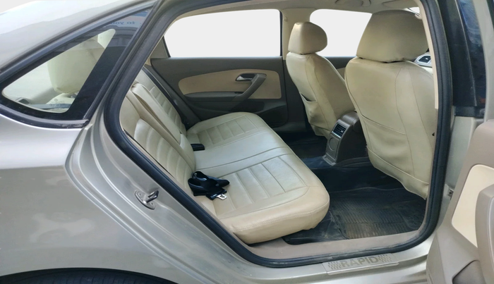 2015 Skoda Rapid 1.5 TDI CR AMBITION WITH ALLOY, Diesel, Manual, 94,872 km, interior