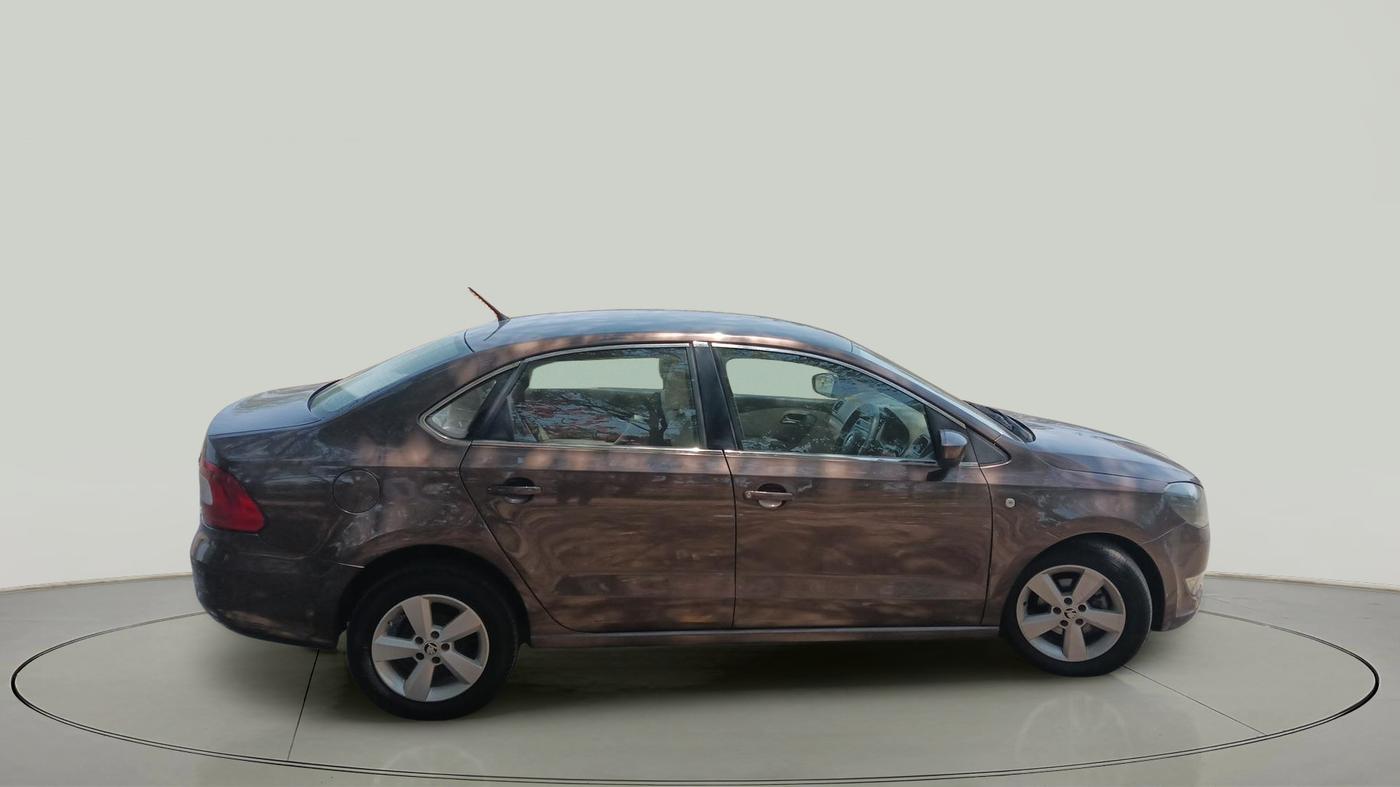 2014 Skoda Rapid 1.5 TDI CR ELEGANCE AT, Diesel, Automatic, 87,783 km, exterior
