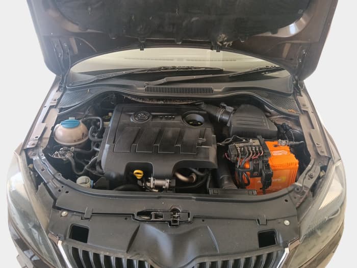 2014 Skoda Rapid 1.5 TDI CR ELEGANCE AT, Diesel, Automatic, 87,783 km, exterior
