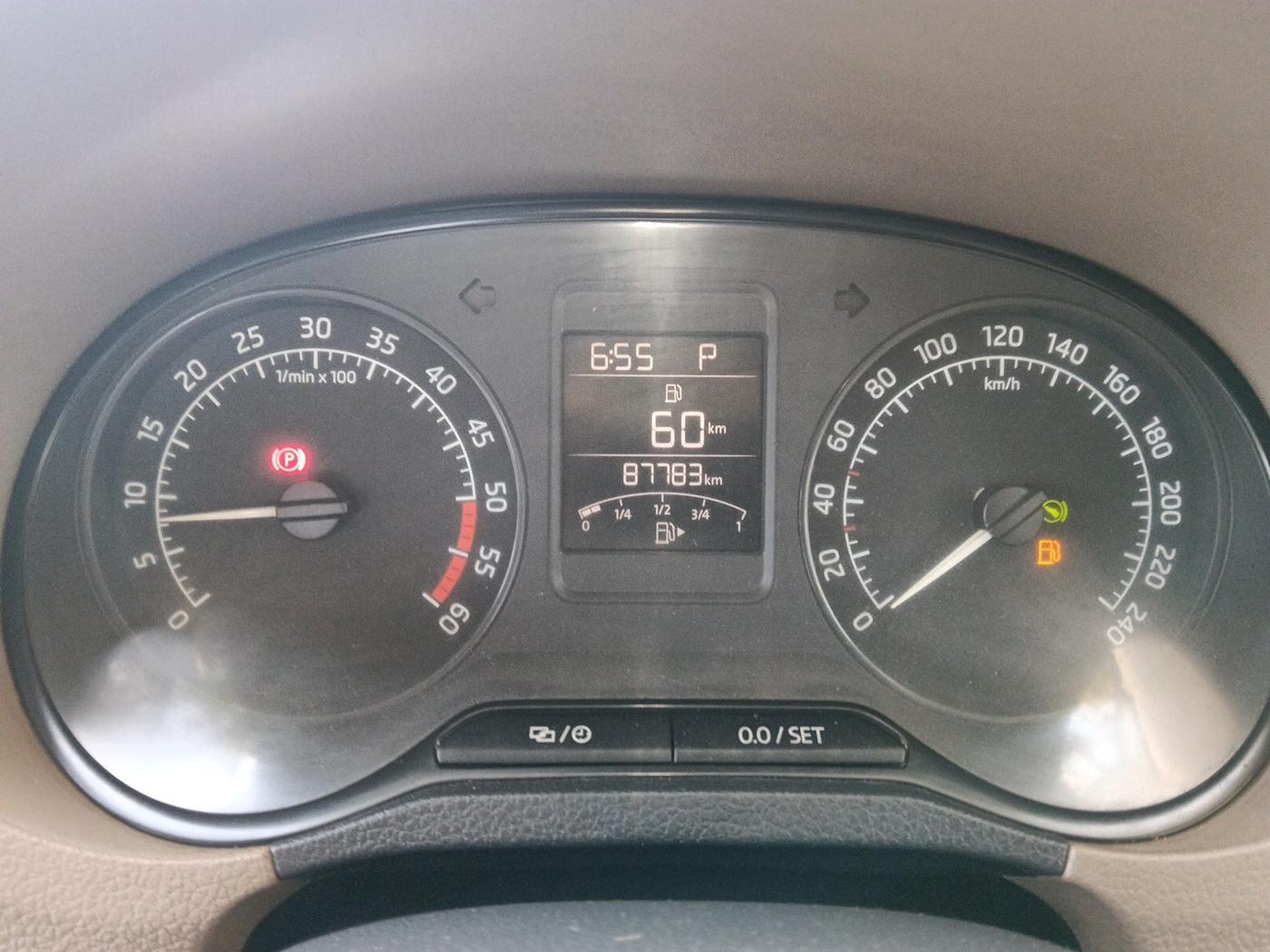 2014 Skoda Rapid 1.5 TDI CR ELEGANCE AT, Diesel, Automatic, 87,783 km, interior
