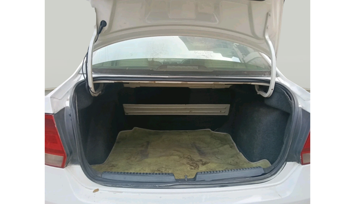 2012 Volkswagen Vento HIGHLINE DIESEL 1.6, Diesel, Manual, 81,059 km, exterior