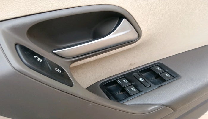 2012 Volkswagen Vento HIGHLINE DIESEL 1.6, Diesel, Manual, 81,059 km, interior