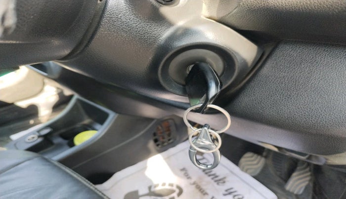 2017 Renault Kwid RXL, Petrol, Manual, 90,151 km, interior