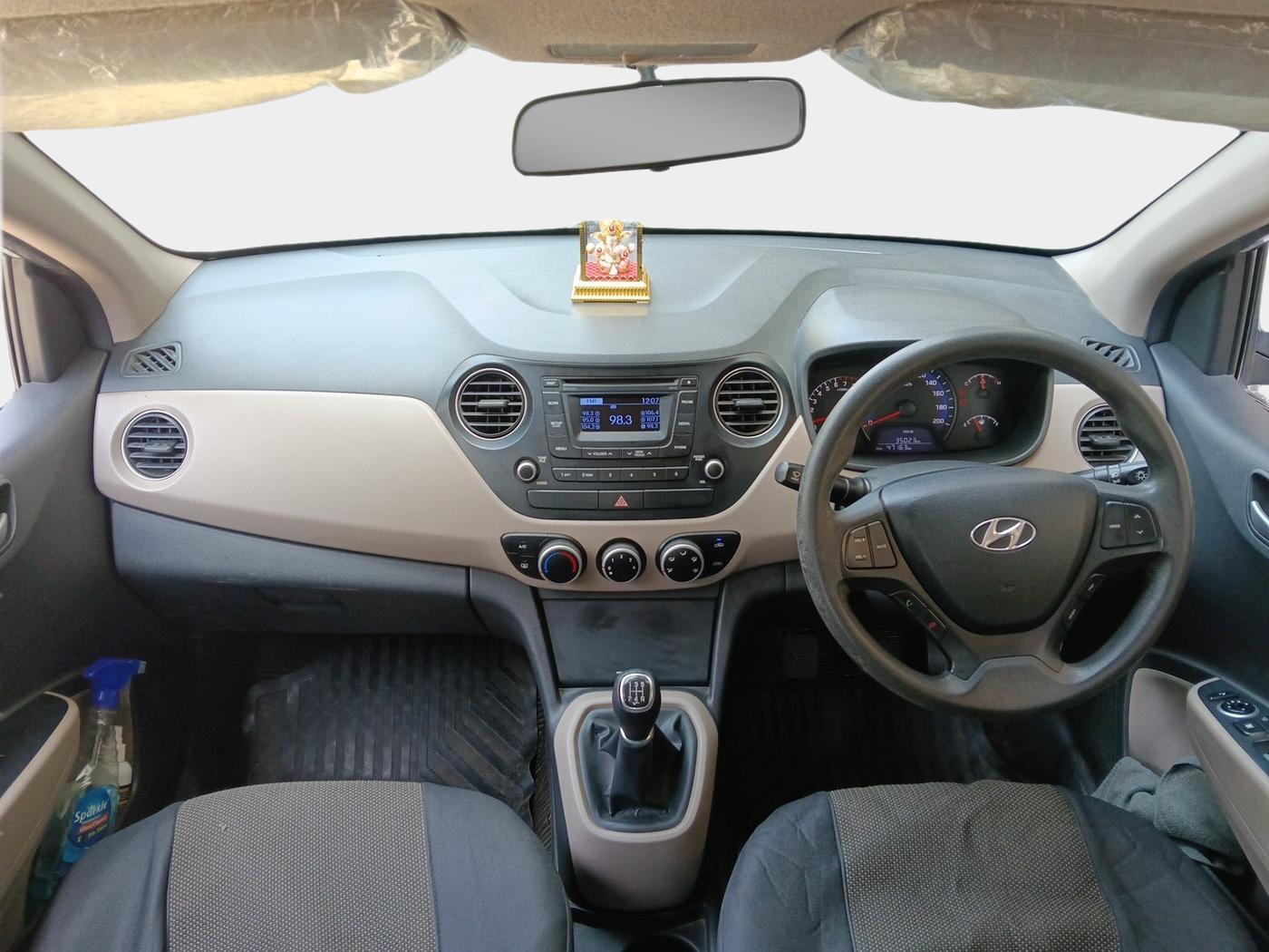 2015 Hyundai Xcent S 1.2, Petrol, Manual, 47,163 km, interior