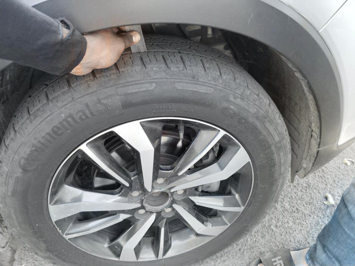 2019 Mahindra XUV300 W8 (O) 1.5 DIESEL, Diesel, Manual, 99,344 km, tyre