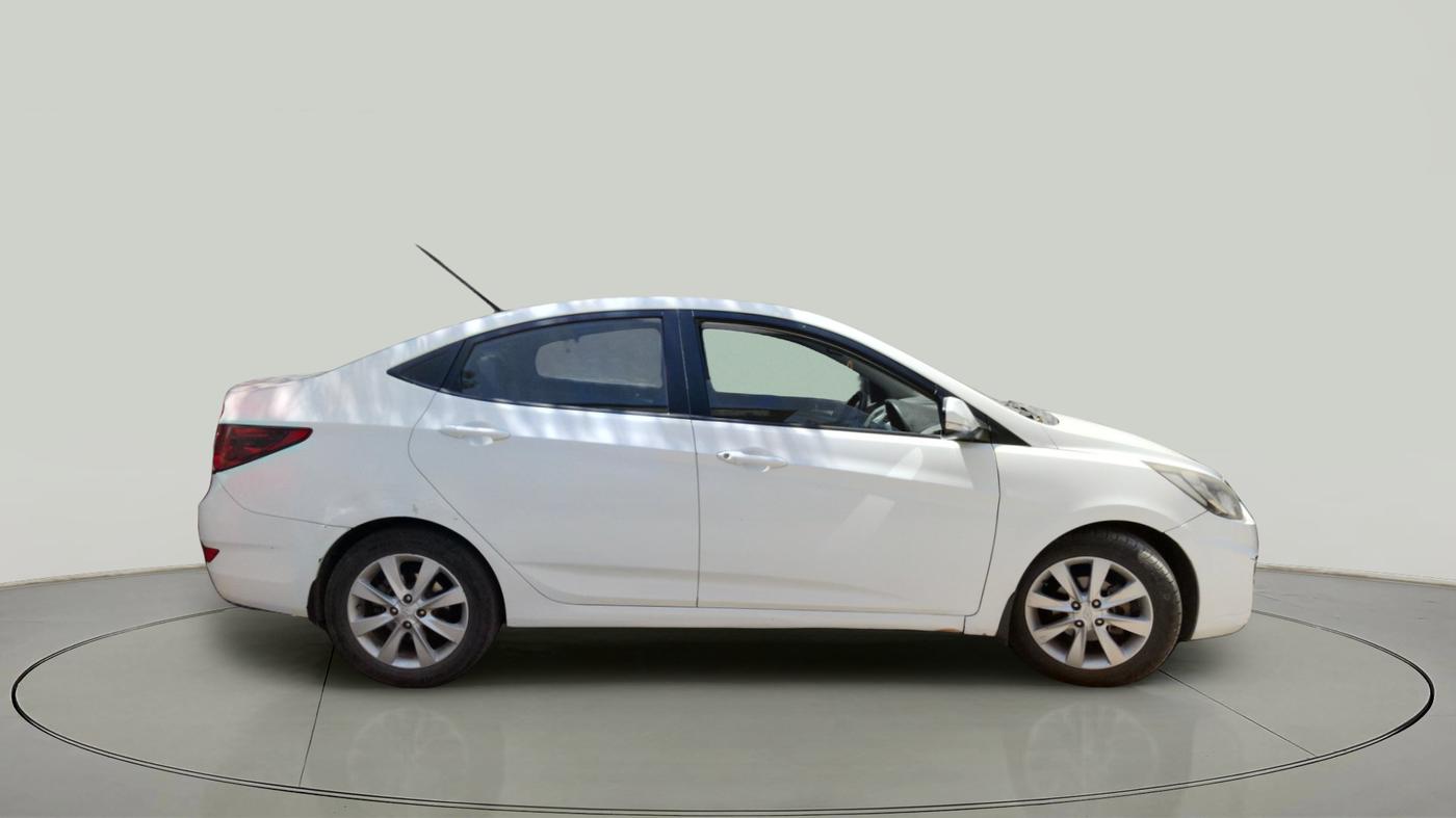 2012 Hyundai Verna FLUIDIC 1.6 CRDI SX, Diesel, Manual, 2,01,268 km, exterior
