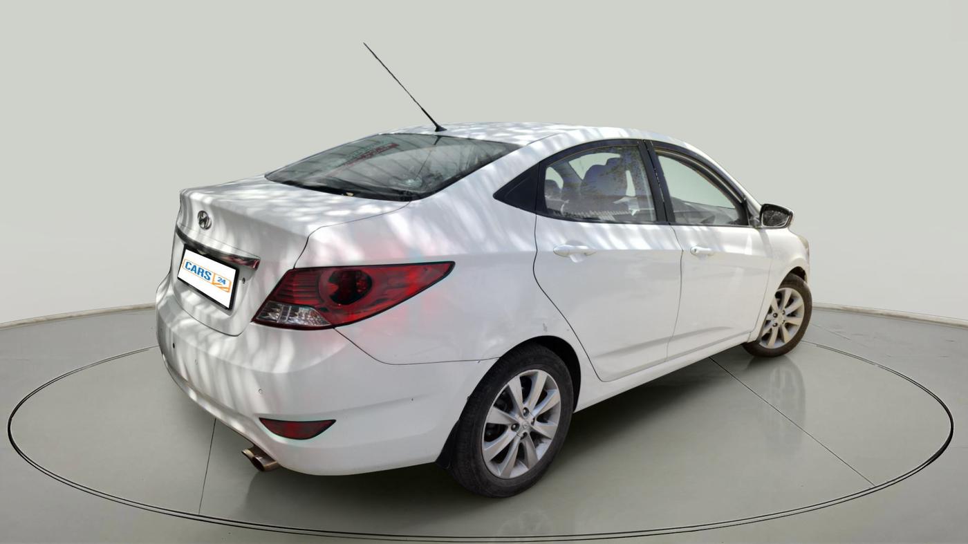 2012 Hyundai Verna FLUIDIC 1.6 CRDI SX, Diesel, Manual, 2,01,268 km, exterior