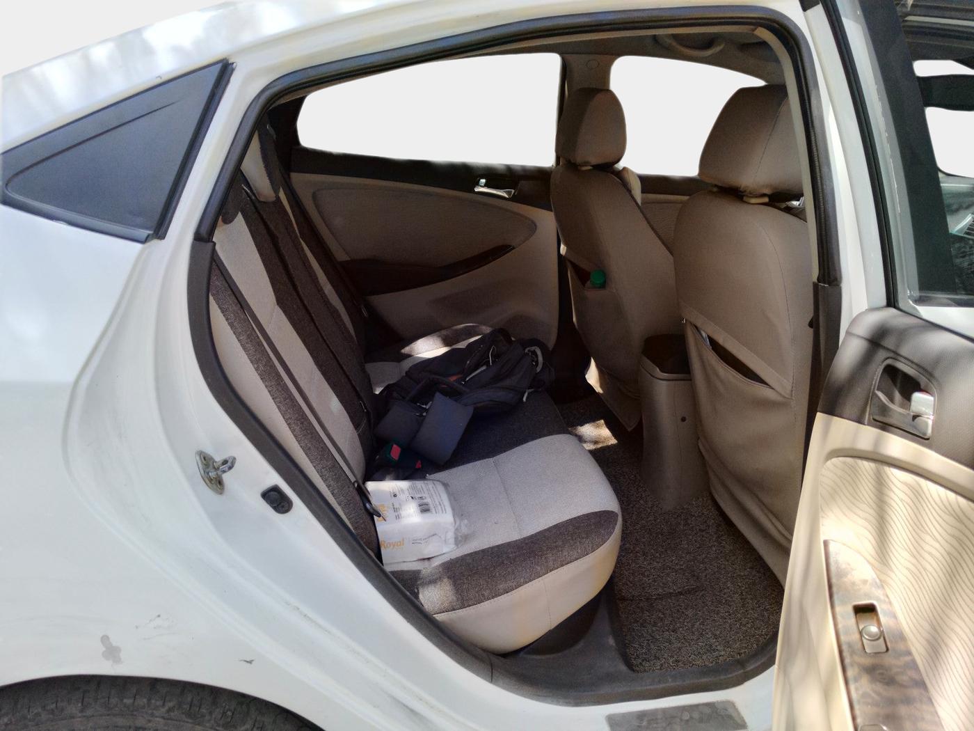 2012 Hyundai Verna FLUIDIC 1.6 CRDI SX, Diesel, Manual, 2,01,268 km, interior