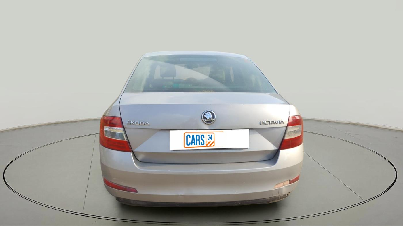 2013 Skoda Octavia AMBITION 2.0 TDI, Diesel, Manual, 1,58,000 km, exterior