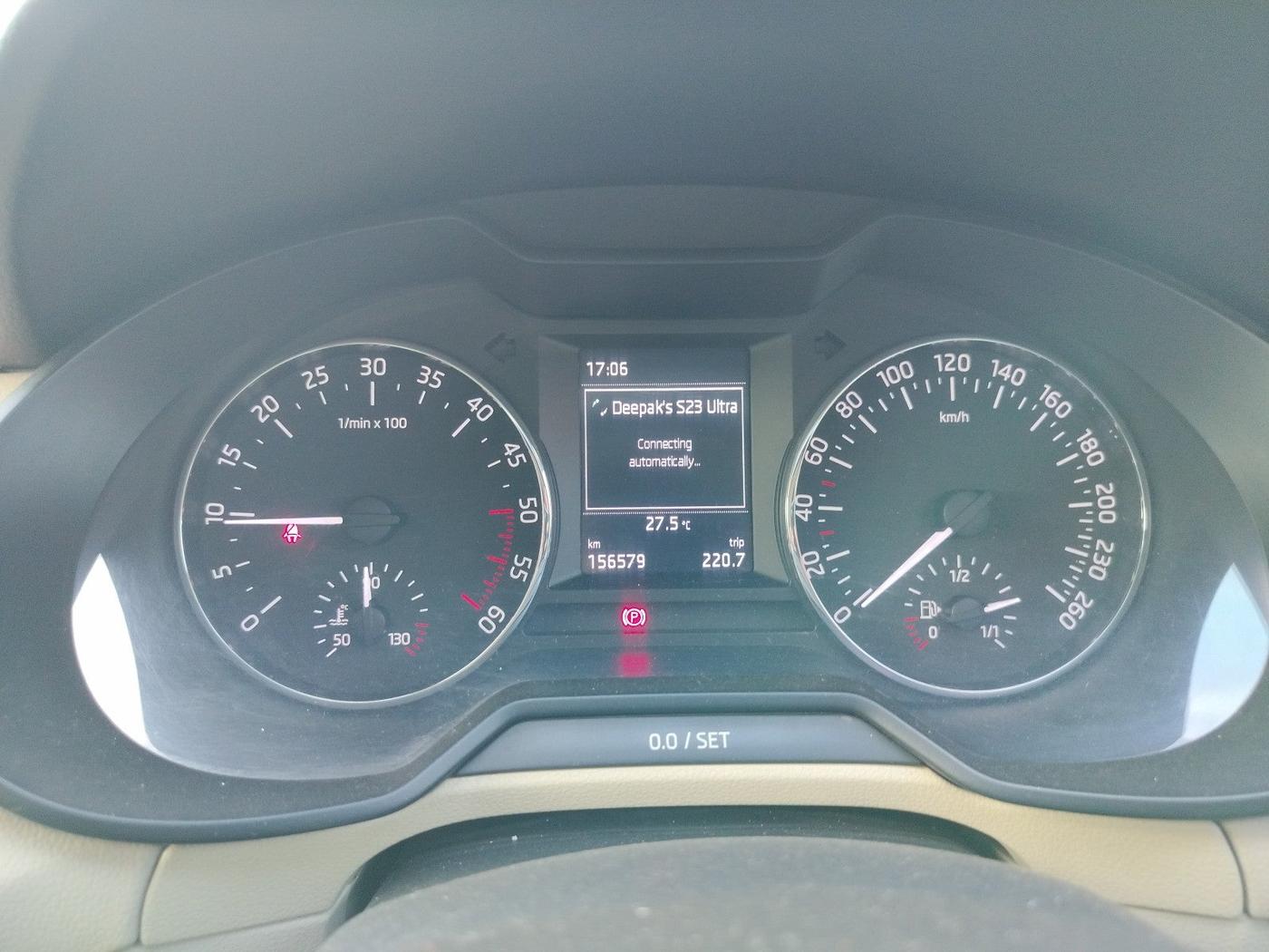 2013 Skoda Octavia AMBITION 2.0 TDI, Diesel, Manual, 1,58,000 km, interior