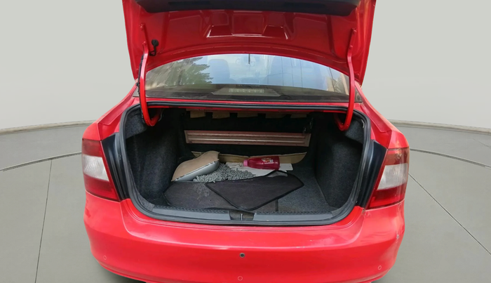 2014 Skoda Rapid 1.5 TDI CR AMBITION PLUS AT, Diesel, Automatic, 1,81,411 km, exterior