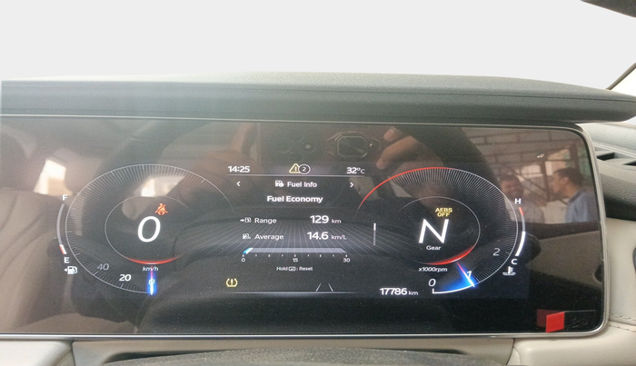 2023 Mahindra XUV700 AX 7 D MT 7 STR, Diesel, Manual, 17,786 km, interior