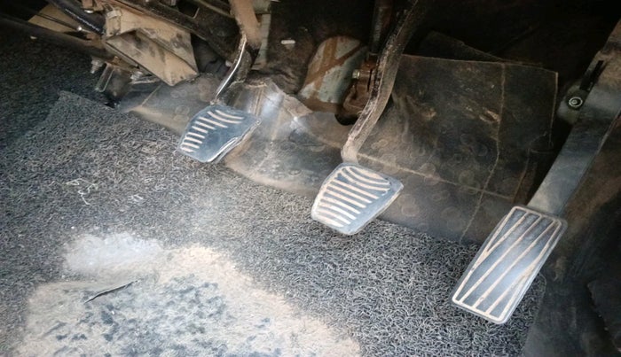 2017 Mahindra Kuv100 K6 D 6 STR, Diesel, Manual, 2,04,010 km, interior