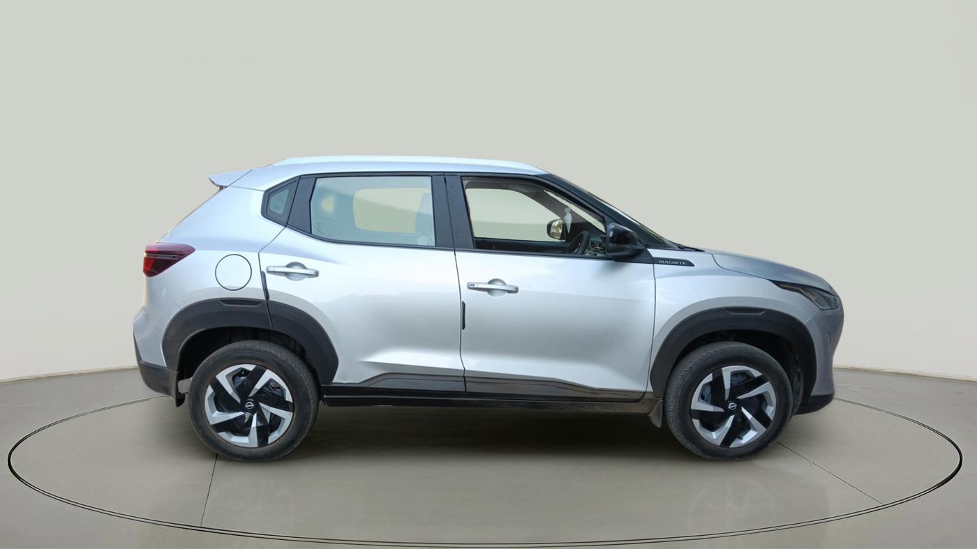 2024 Nissan MAGNITE XL, Petrol, Manual, 10,517 km, exterior