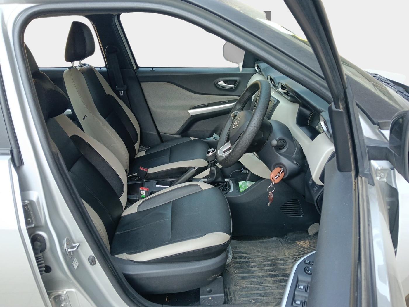 2024 Nissan MAGNITE XL, Petrol, Manual, 10,517 km, interior