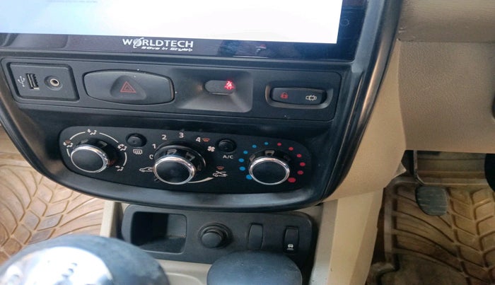 2014 Nissan Terrano XV D THP 110 PS, Diesel, Manual, 86,329 km, interior