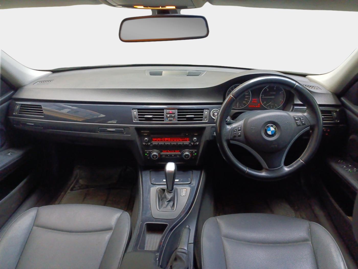 2011 BMW 3 Series 320d, Diesel, Automatic, 1,04,545 km, interior
