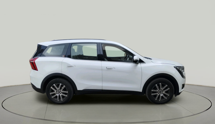 2022 Mahindra XUV700 AX 7 LUXURY D AT 7 STR, Diesel, Automatic, 1,20,192 km, exterior