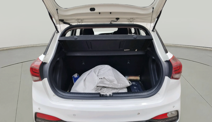 2018 Hyundai Elite i20 ASTA 1.2 (O), Petrol, Manual, 1,35,213 km, exterior