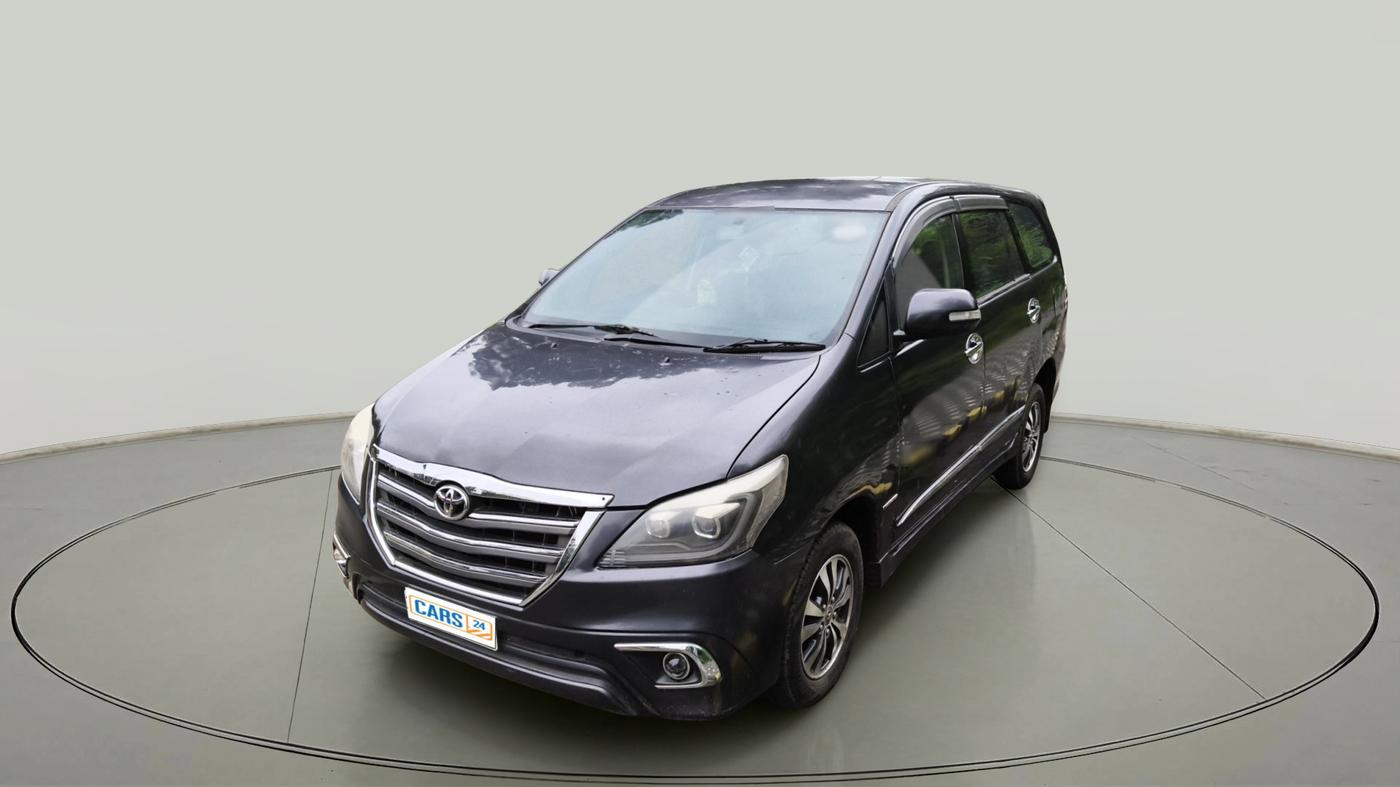 Used 2015 Toyota Innova 2.5 VX 8 STR Manual | Cars24