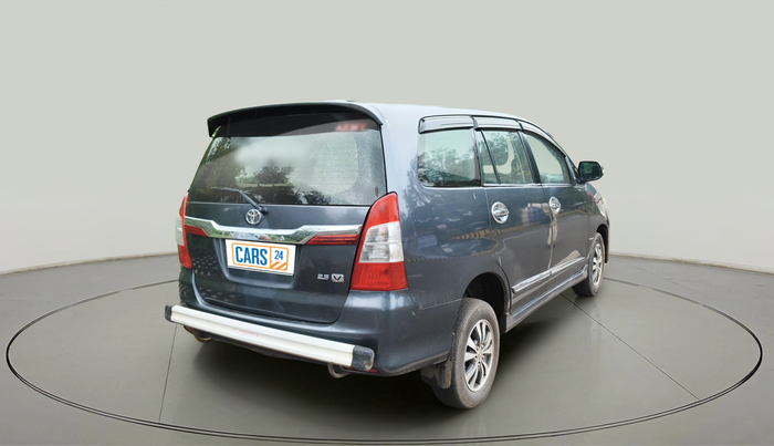 2015 Toyota Innova 2.5 VX 8 STR, Diesel, Manual, 2,28,854 km, exterior