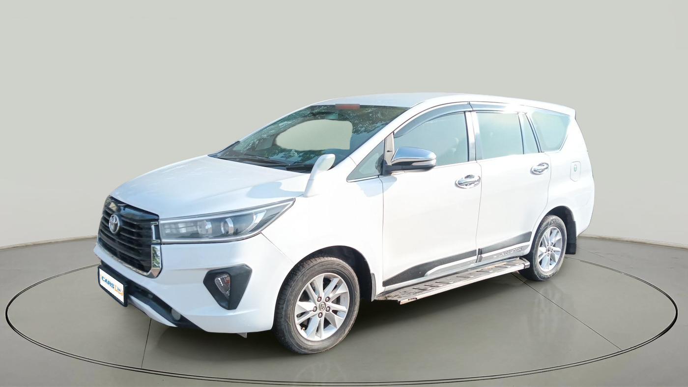 2017 Toyota Innova Crysta 2.4 VX 8 STR, Diesel, Manual, 2,36,820 km, exterior