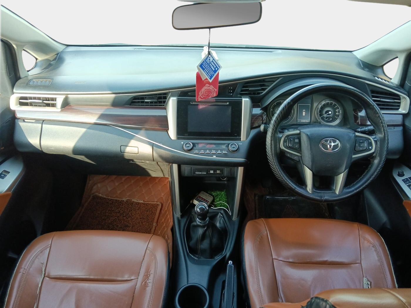 2017 Toyota Innova Crysta 2.4 VX 8 STR, Diesel, Manual, 2,36,820 km, interior