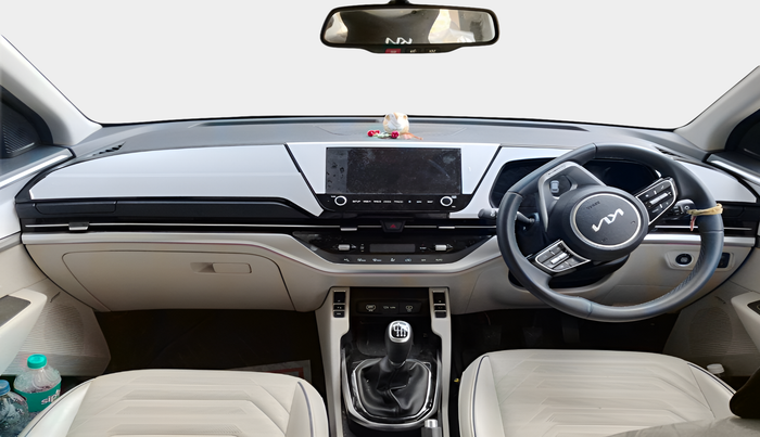 2022 KIA CARENS LUXURY PLUS 1.4 PETROL 7 STR, Petrol, Manual, 17,606 km, interior