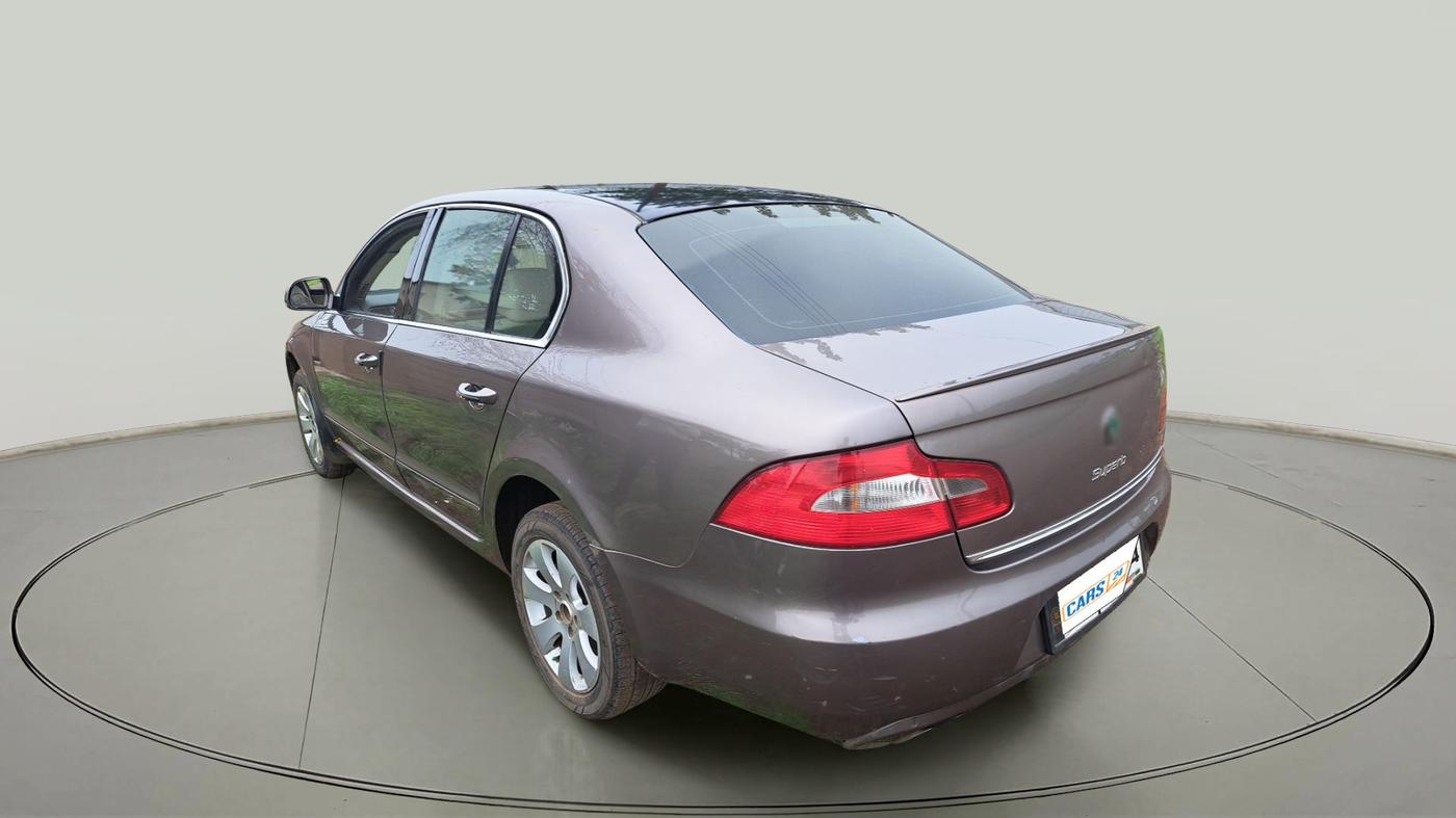 2012 Skoda Superb ELEGANCE 2.0 TDI CR AT, Diesel, Automatic, 1,71,221 km, exterior
