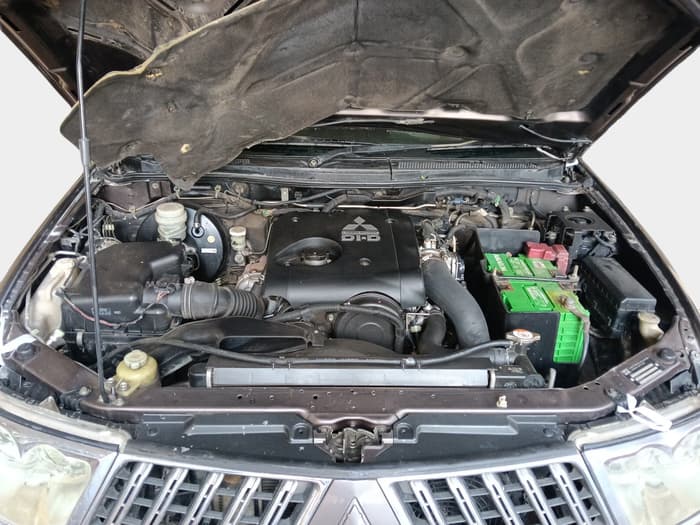 2014 Mitsubishi Pajero Sport 2.5 MT 4X4, Diesel, Manual, 1,62,099 km, exterior
