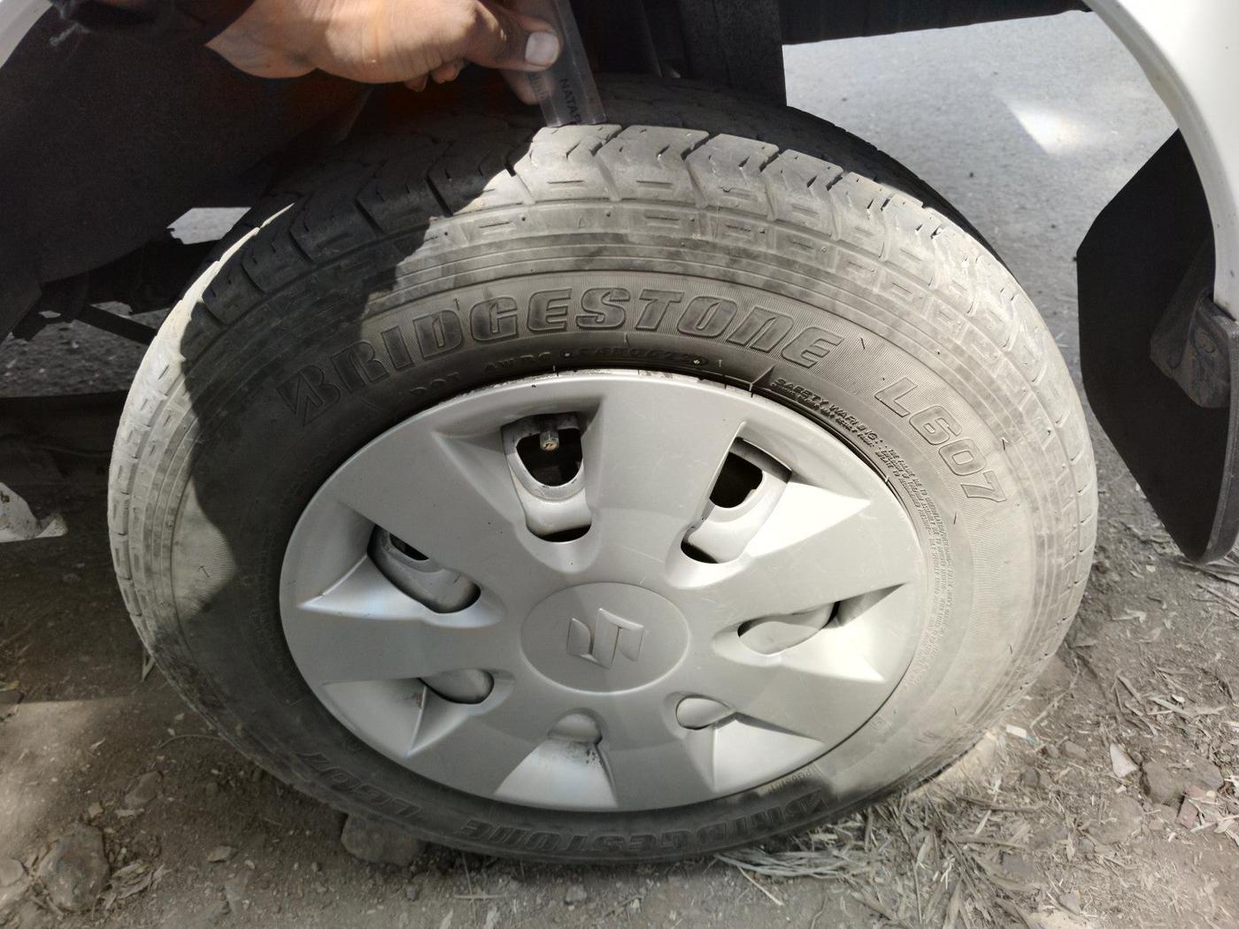 2020 Maruti Eeco 5 STR WITH A/C+HTR, Petrol, Manual, 71,183 km, tyre