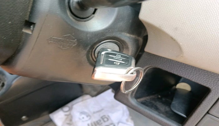 2013 Maruti Wagon R 1.0 LXI CNG, Petrol, Manual, 1,24,441 km, interior