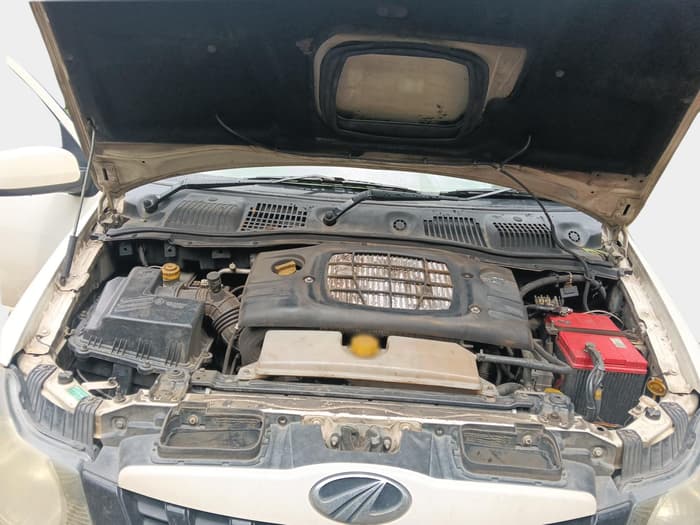 2013 Mahindra Quanto C8, Diesel, Manual, 86,923 km, exterior