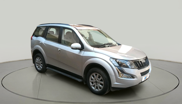 2016 Mahindra XUV500 W10, Diesel, Manual, 96,105 km, exterior