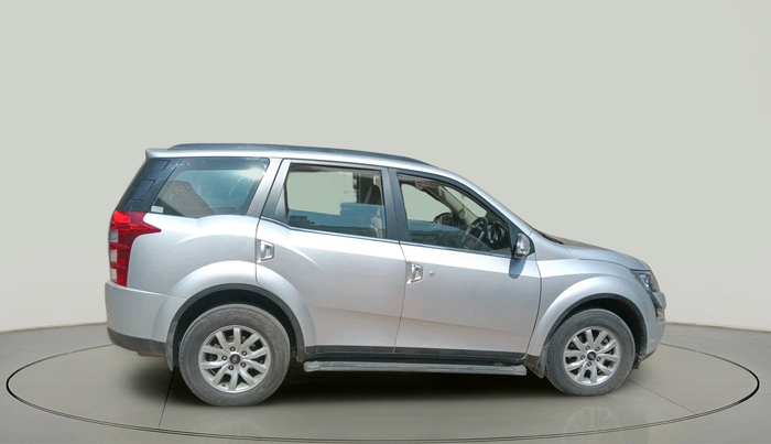 2016 Mahindra XUV500 W10, Diesel, Manual, 96,105 km, exterior