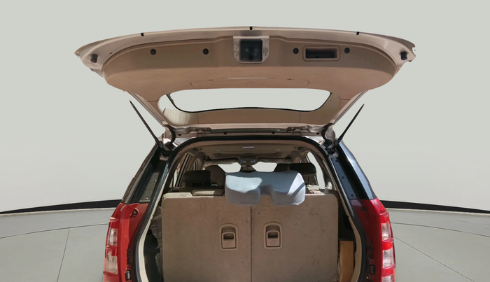 2016 Mahindra XUV500 W10, Diesel, Manual, 96,105 km, exterior