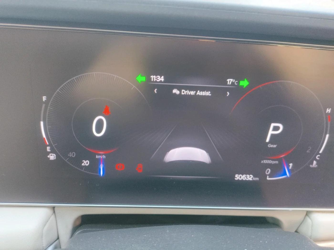 2021 Mahindra XUV700 AX 7 P AT 7 STR, Petrol, Automatic, 50,632 km, interior