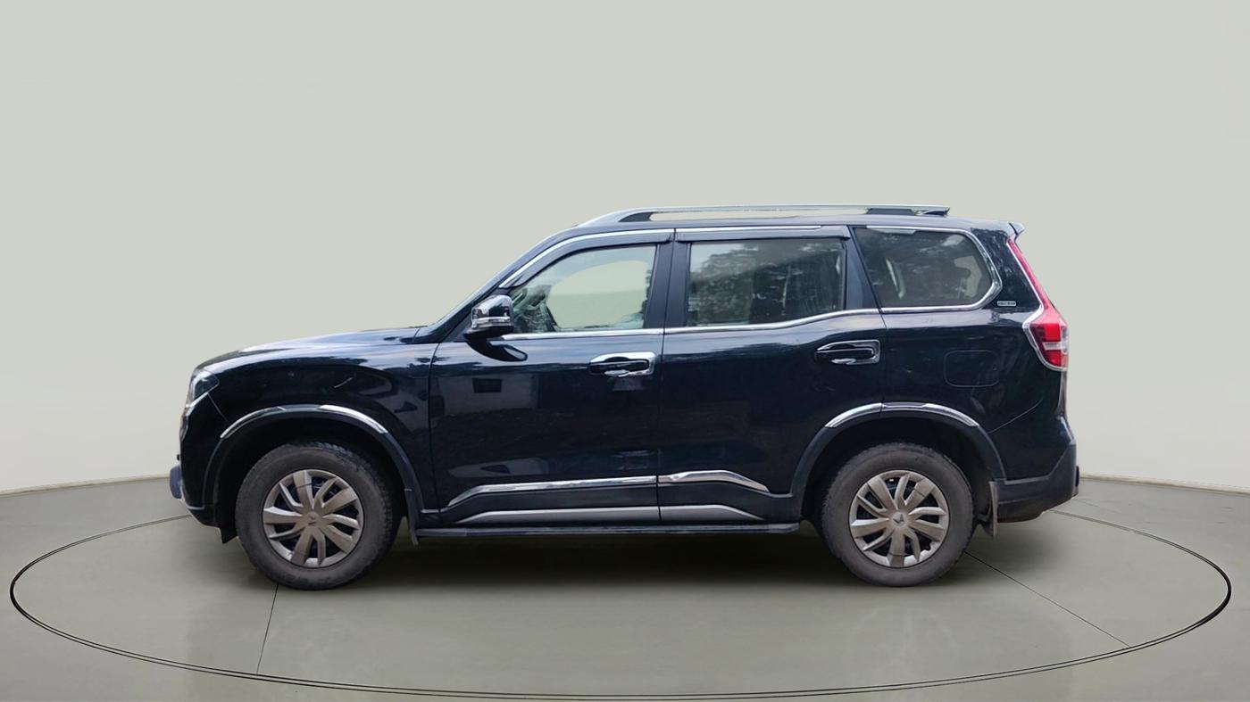 2023 Mahindra SCORPIO-N Z6 DIESEL MT 2WD 7 STR, Diesel, Manual, 27,711 km, exterior