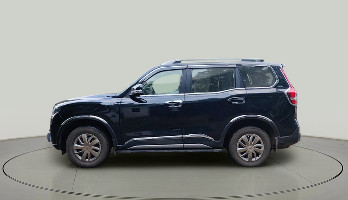 2023 Mahindra SCORPIO-N Z6 DIESEL MT 2WD 7 STR, Diesel, Manual, 27,711 km, exterior