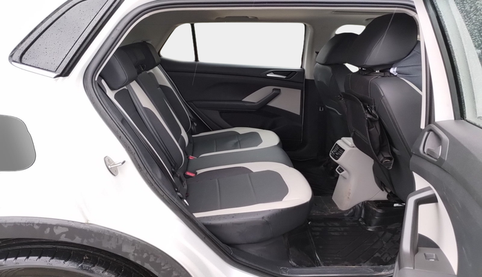 2023 Volkswagen TAIGUN  Topline 1.0 TSI AT (Electric Seats), Petrol, Automatic, 19,000 km, interior