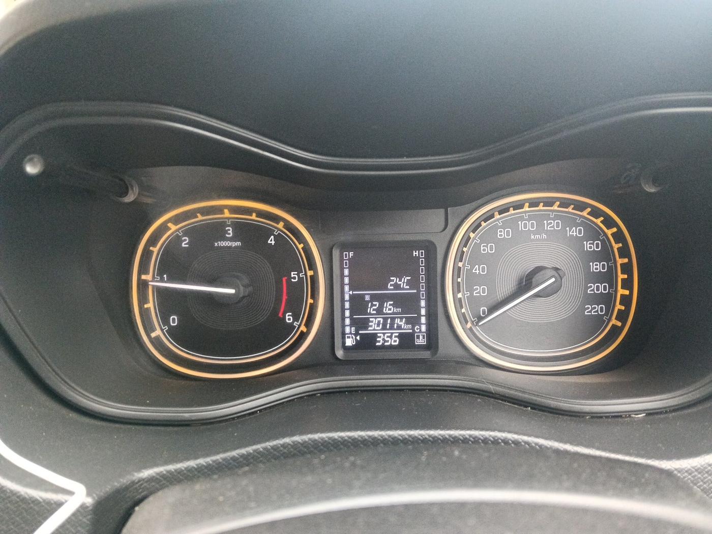 2016 Maruti Vitara Brezza ZDI PLUS, Diesel, Manual, 30,114 km, interior