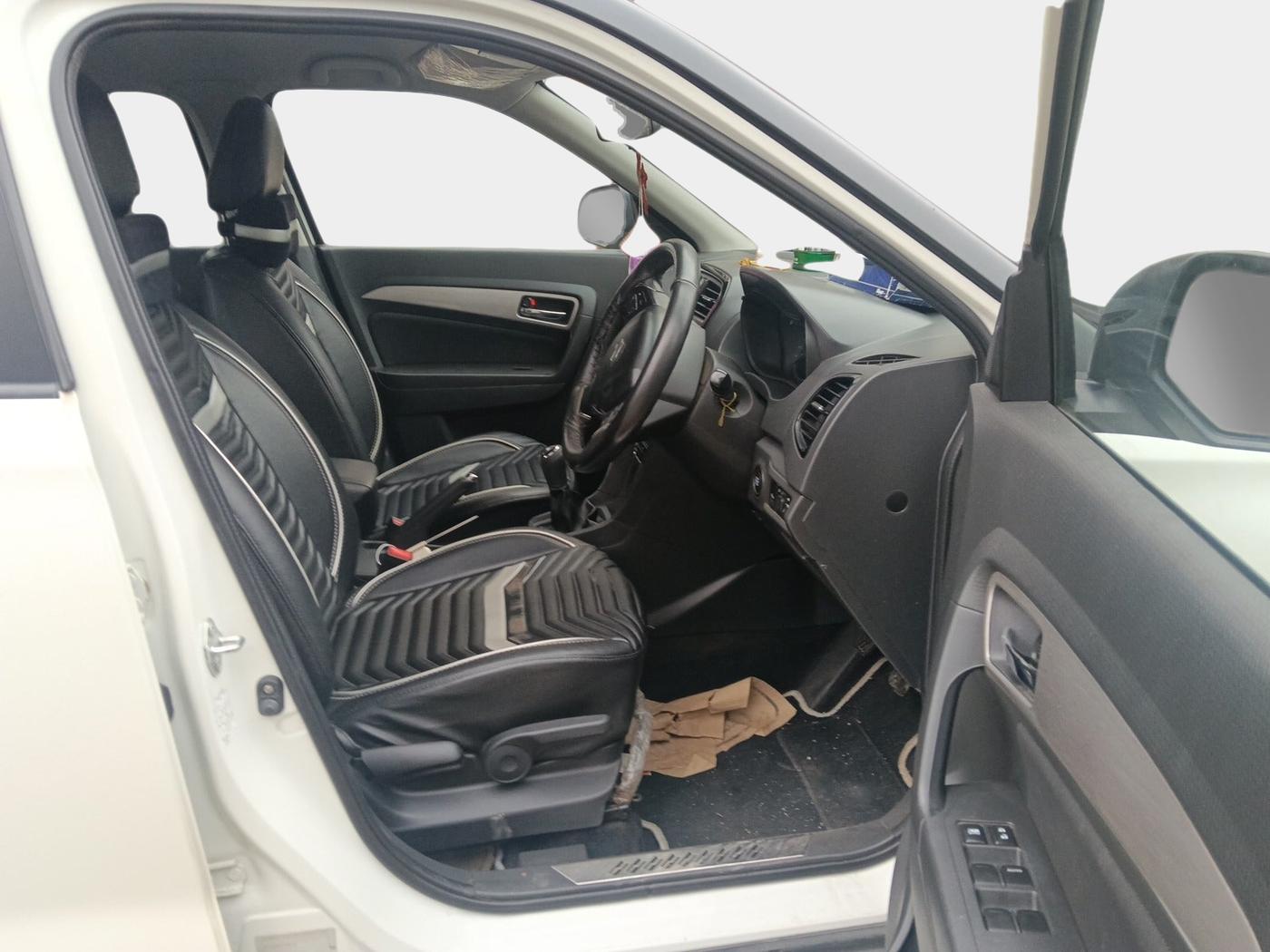 2016 Maruti Vitara Brezza ZDI PLUS, Diesel, Manual, 30,114 km, interior