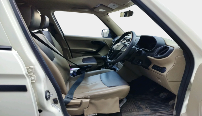 2023 Mahindra BOLERO NEO N 4, Diesel, Manual, 1,13,116 km, interior