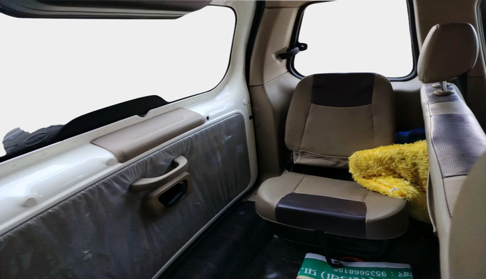 2023 Mahindra BOLERO NEO N 4, Diesel, Manual, 1,13,116 km, interior