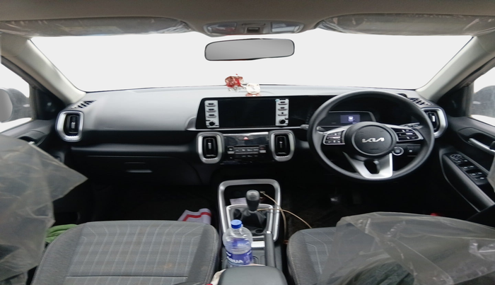 2022 KIA SONET HTK PLUS 1.0 IMT, Petrol, Manual, 24,052 km, interior